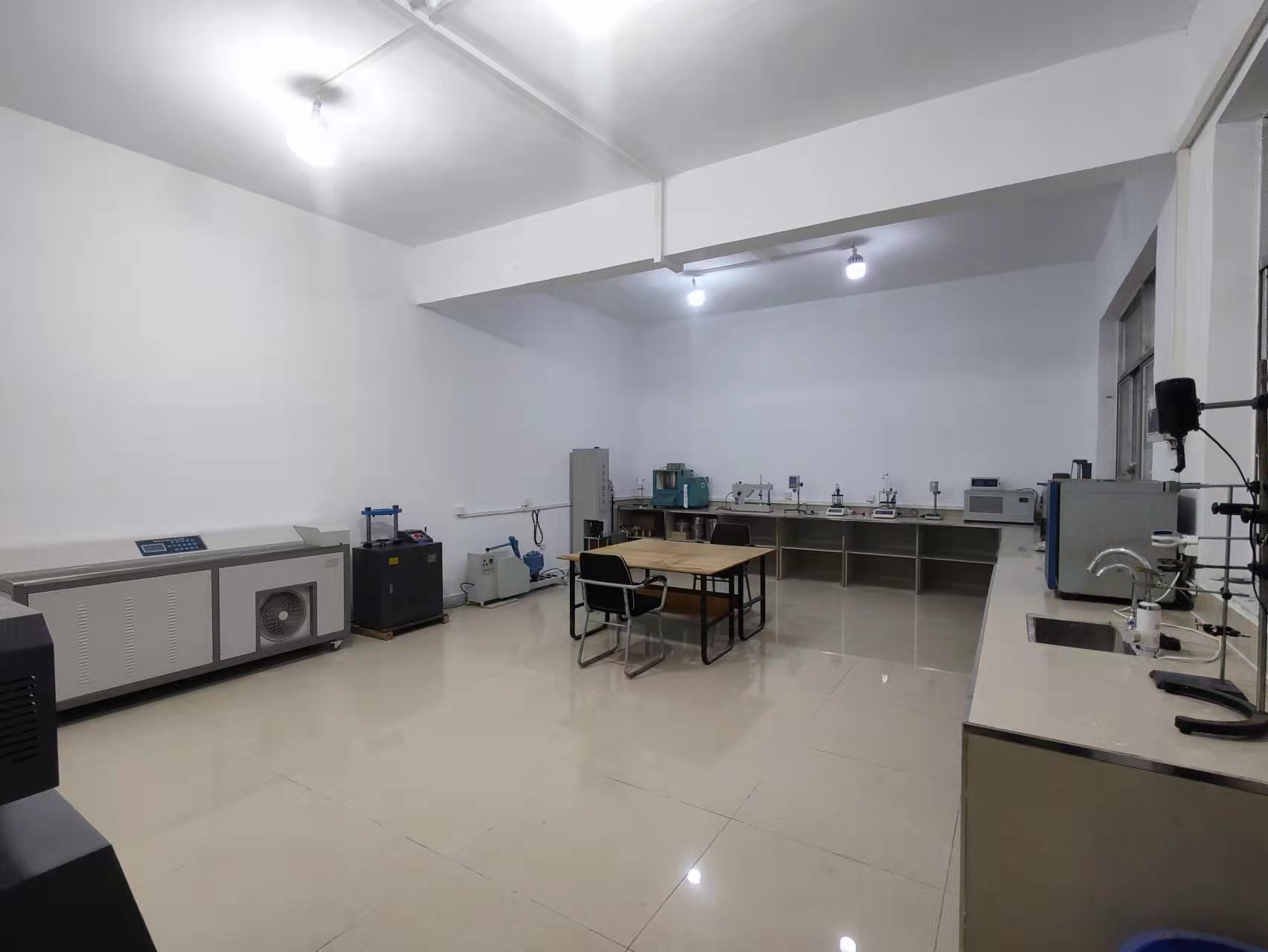 川大联合路面实验室